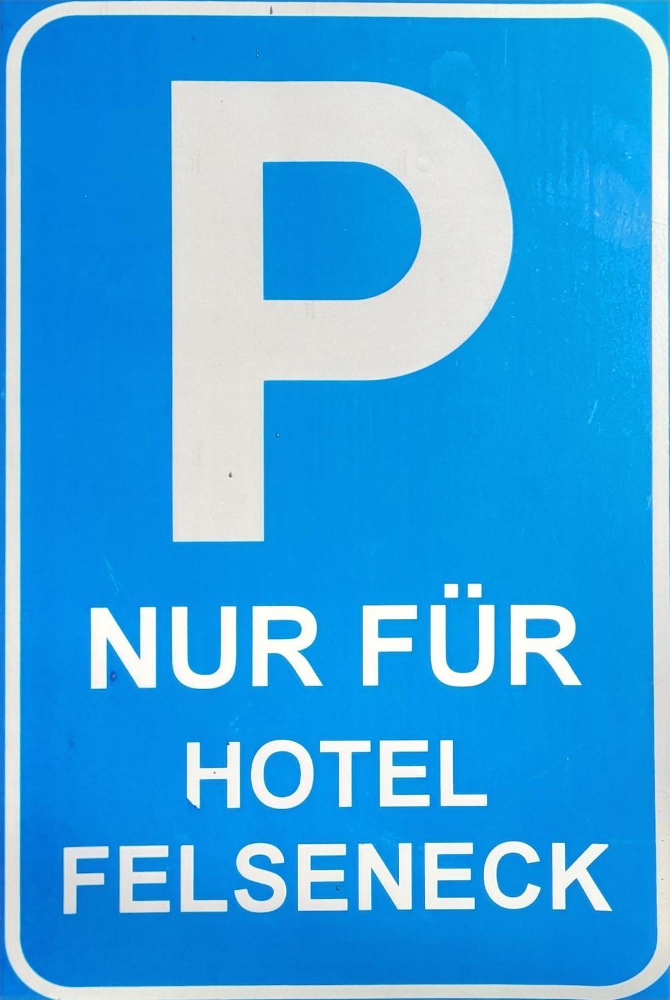 Hotel Felseneck Sankt Leonhard in Passeier Buitenkant foto